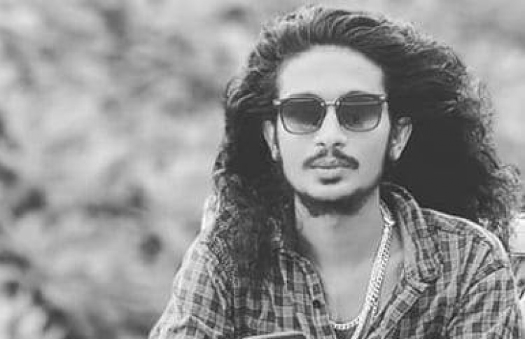 ވަޅި ހެރުމުގެ ތުހުމަތުގައި ކުޑަކުއްޖަކު ހައްޔަރުކޮށްފި