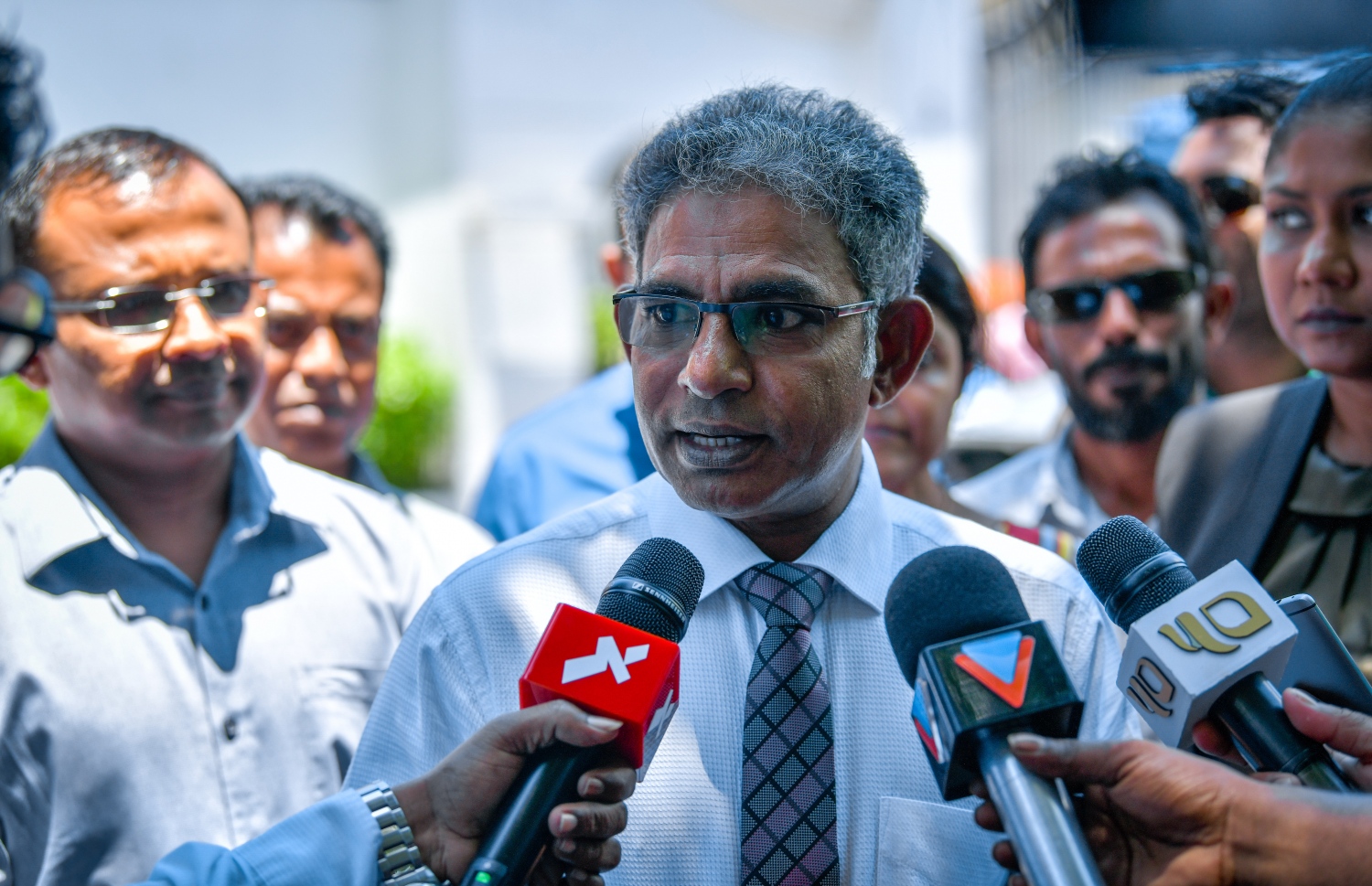 ސުޕްރީމް ކޯޓުގެ ހުކުމަށް ފަހު، ވައްޑެ ނޫސްވެރިންނާ ވާހަކަ ދައްކަވަނީ.---ފޮޓޯ: ނިޝާން އަލީ/މިހާރު
