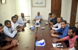 Former President Maumoon Abdul Gayoom meeting with the ousted12 parliamentarians. PHOTO: AHMED NISHAATH /  MIHAARU 
