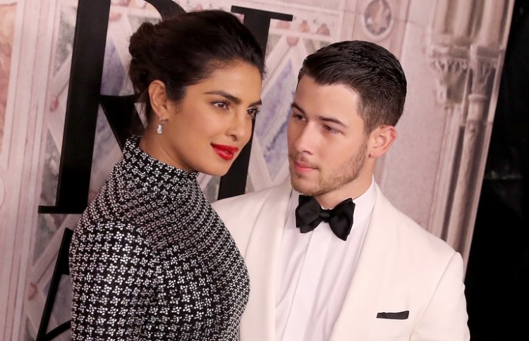 ޕްރިޔަންކާ އާއި ނިކް: އަންނަ މަހު ކައިވެނި ކުރާނެ ކަމަށްވޭ.