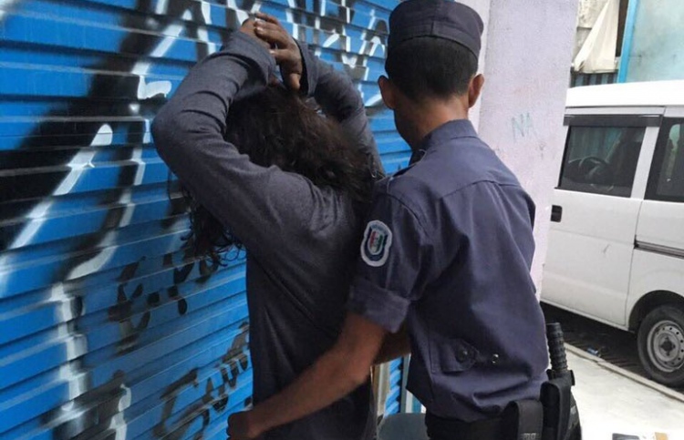 މާރާމާރީތަކާ ގުޅިގެން މީހުން ފާސްކުރަން ފަށައިފި