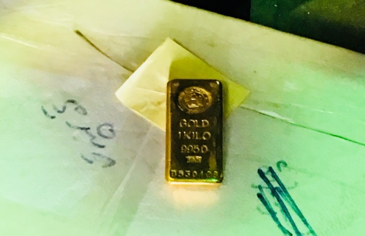 އެއް ކިލޯގެ ރަން ބޭރުކުރަން އުޅެނިކޮށް އަތުލައިގެންފި