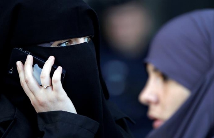 މޫނުބުރުގާ މަނާކުރުމަކީ އަންހެނުންގެ ހައްގަށް އަރައިގަތުން