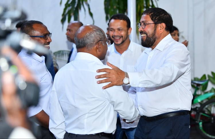 މަޖިލީހުގެ ކޮމިޓީތައް ދާނީ މިނިވަންކޮށް: އިދިކޮޅު