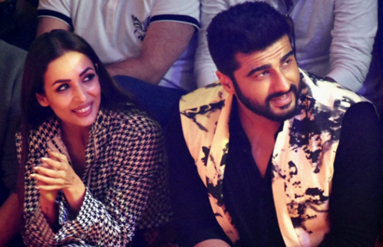 އަރްޖުން އާއި މަލައިކާ ފެޝަން ޝޯއެއްގެ ތެރޭގައި.