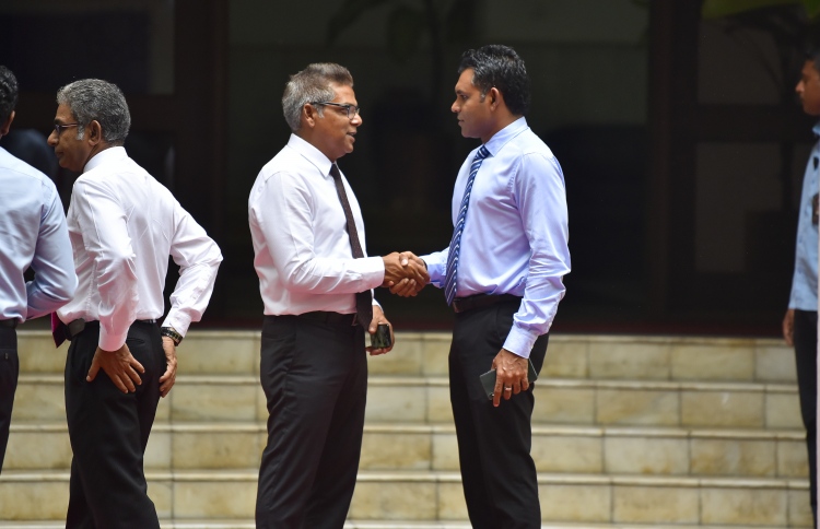 ކޮމިޓީތައް އަލުން އެކުލަވާލުމުގެ މަސައްކަތް ފަށައިފި