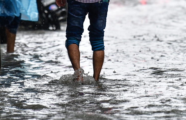 ފުވައްމުލަކަށް އިއްޔެ 120 މިލިމީޓަރުގެ ވާރޭ