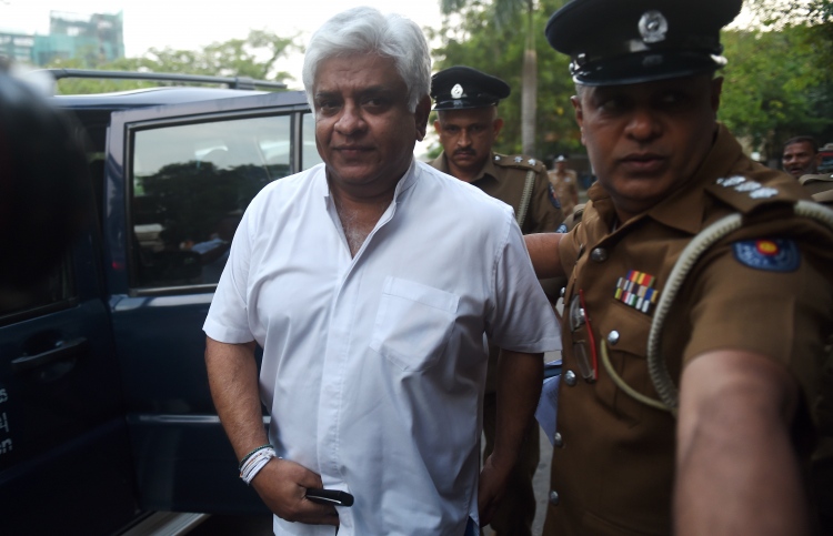 ބަޑިޖެހި ހާދިސާގައި މިނިސްޓަރު ރަނަތުންގާ ހައްޔަރުކޮށްފި