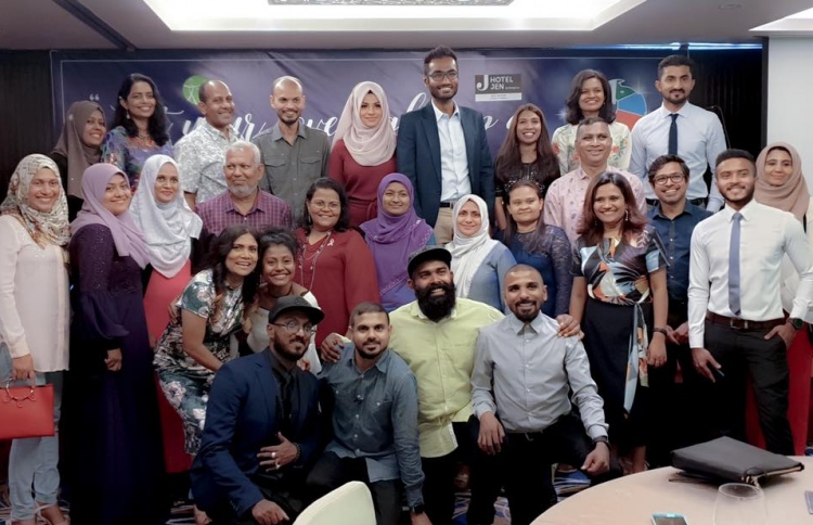 ޑިޓިއުންގެ ލަވައިން ކެންސަރުބަލީގެ ޗެމްޕިއަނުންގެ ވާހަކަ