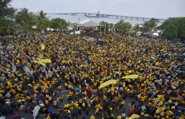 Supporters gathered at Artificial Beach to greet former President Mohamed Nasheed. PHOTO/MIHAARU
