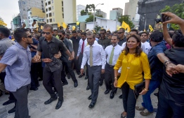 November 1, 2018, Male City: Former President Mohamed Nasheed (C) accompanied by his wife Laila Ali (R) and leaders of the opposition coalition, arrive at Artificial Beach upon his return to Maldives after 3 years. PHOTO: AHMED NISHAATH/MIHAARU