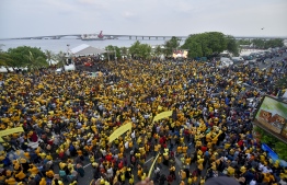 November 1, 2018, Male City: Supporters gathered to welcome former President Mohamed Nasheed at Artificial Beach upon his return to Maldives after 3 years. PHOTO: AHMED NISHAATHI/MIHAARU