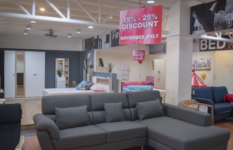 ސްޓޮކް ހުސްވަންދެން އަލޯރާ ހުސްކުރާ ސޭލް ކުރިޔަށް!