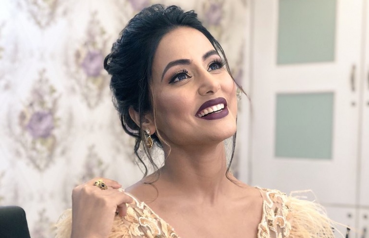 ހީނާ: އޭނާ މި ވަގުތު ހުރީ ޗުއްޓީއަކަށް ރާއްޖޭގައި.