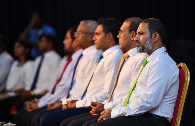 އިދިކޮޅު ކޯލިޝަނަށް އިމްރާން މަގާމުން ދުރުކުރެވިދާނެތަ؟