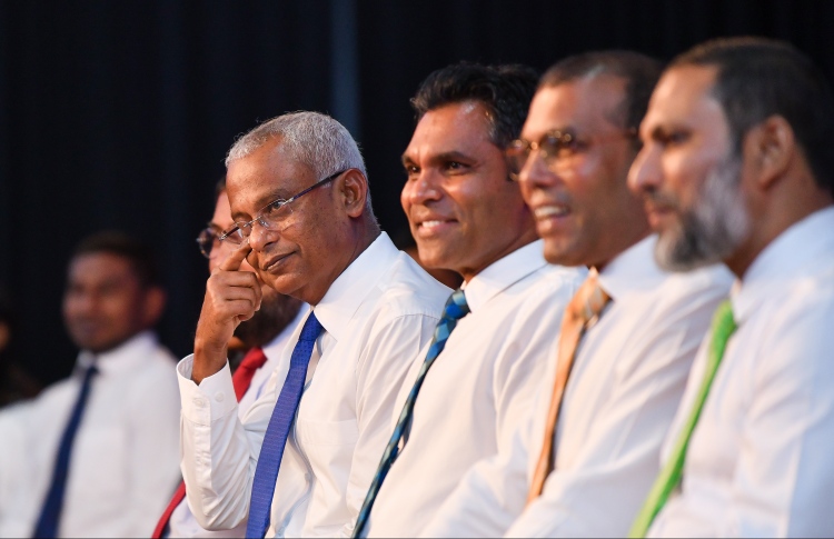 ސިޔާސީ މަގާމުތައް މިހާރަށްވުރެ 20 ޕަސެންޓް މަދުވާނެ