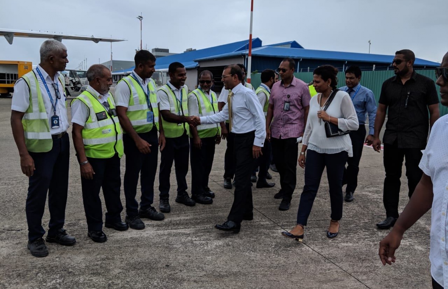 ކުރީގެ ރައީސް މުހައްމަދު ނަޝީދު އައްޑުއަށް ވަޑައިގަތުމަށް ވެލާނާ އެއާޕޯޓްގައި