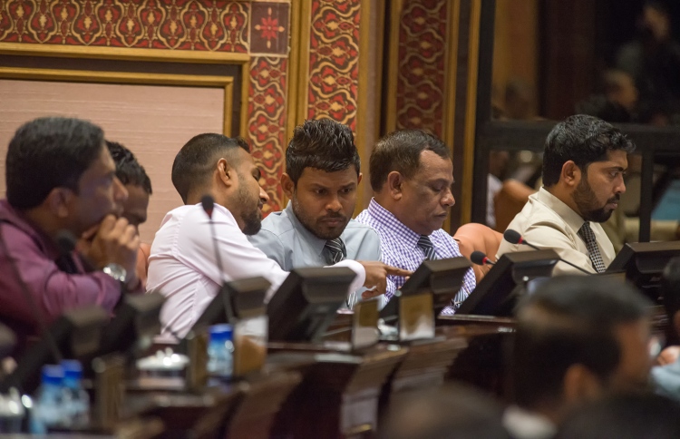 ދާއިރާ ލިބުމާއި ނުލިބުމުގައި "ދަފްތަރުގެ ނުބައި ރޯލު"