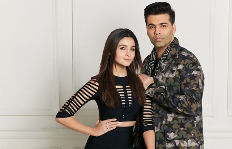 އާލިއާ، ކަރަންއާ އެކު: އޭނާ ބޮލީވުޑަށް ނެރުނީ ކަރަން.