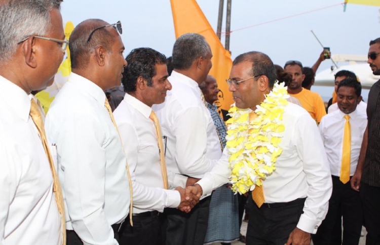 ނަޝީދުގެ އާދޭސް: އެއާޕޯޓު އެޅުމުގެ ވާހަކަ ނުދައްކާ!