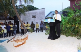 Former President Mohamed Nasheed speaks to the people of HA.Dhidhdhoo. PHOTO/MDP