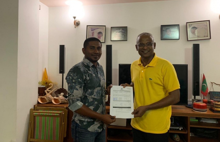 މަހްލޫފް އެމްޑީޕީއަށް ސޮއިކުރައްވައިފި