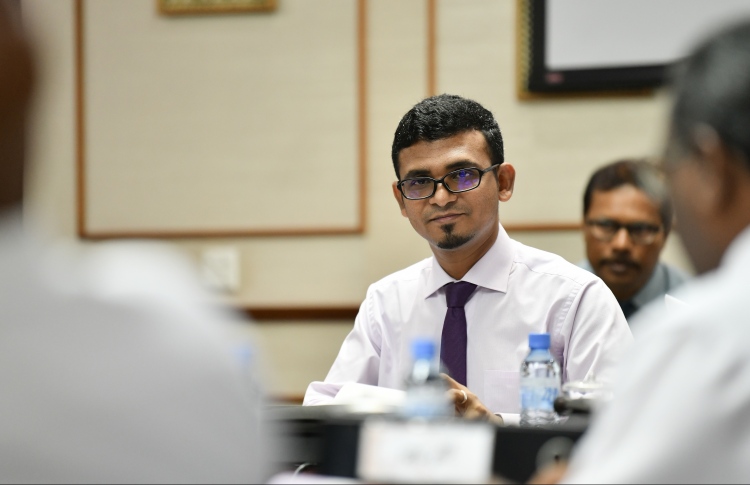 ބަޖެޓުގެ އަކުރަކަށް ވެސް ބަދަލު ނުގެންނަން: މުނައްވަރު