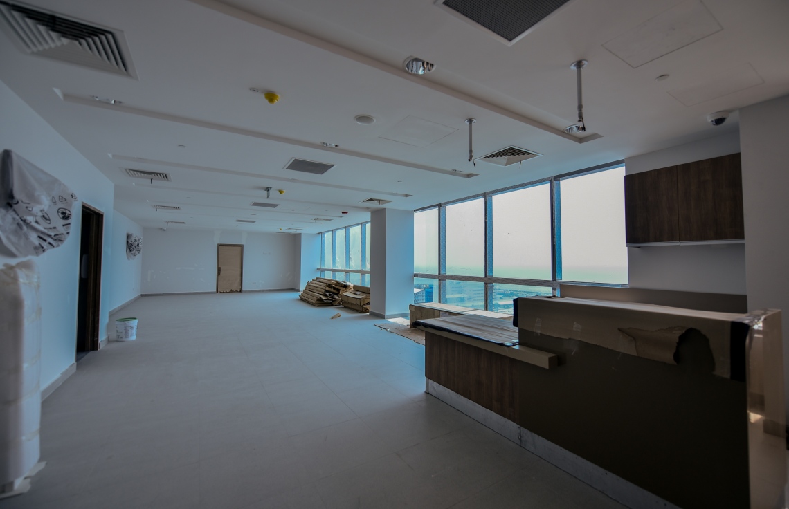 މާލެ: ނޮވެމްބަރު 14، 2018 - މާލޭގައި 25 ބުރިއަށް އިމާރާތްކޮށްފައިވާ ދަރުމަވަންތަ ހޮސްޕިޓަލްގައި މިހާރު ކުރިއަށް ދަނީ އެންމެ ފަހުގެ މަސައްކަތްތައް. އަންނަ އަހަރުގެ ކުރީކޮޅު ހުރިހާ މަސައްކަތެއް ނިމޭނެ ކަމަށް ހެލްތު މިނިސްޓަރު އަބްދުﷲ ނާޒިމް ވިދާޅުވި.---ފޮޓޯ: އަހުމަދު ނިޝާތު/މިހާރު