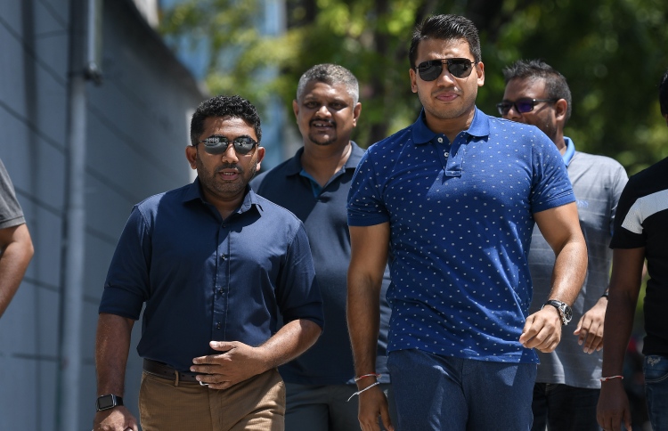 ރާޖަޕަކްސާގެ ދަރިކަލުން ނަމަލް ރާއްޖެ ވަޑައިގެންފި