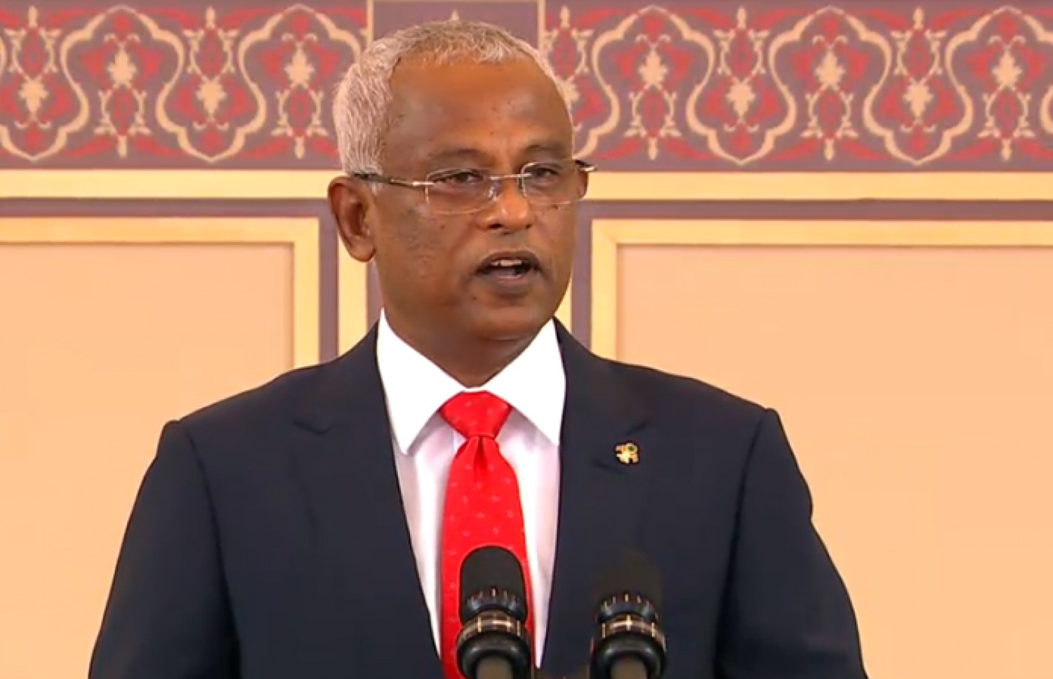 ރައީސް އިބްރާހީމް މުހައްމަދު ސޯލިހް، މަގާމުގެ ހުވާ ކުރެއްވުމަށް ފަހު ގައުމާ މުޚާތަބު ކުރައްވަނީ