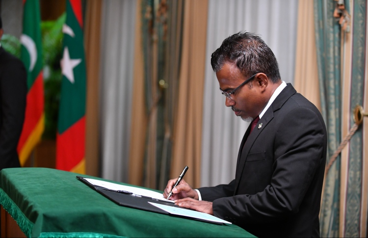 ހައްގު ނޫން ބަދަލަކަށް ލަފައެއް ނުދޭނަން: އޭޖީ