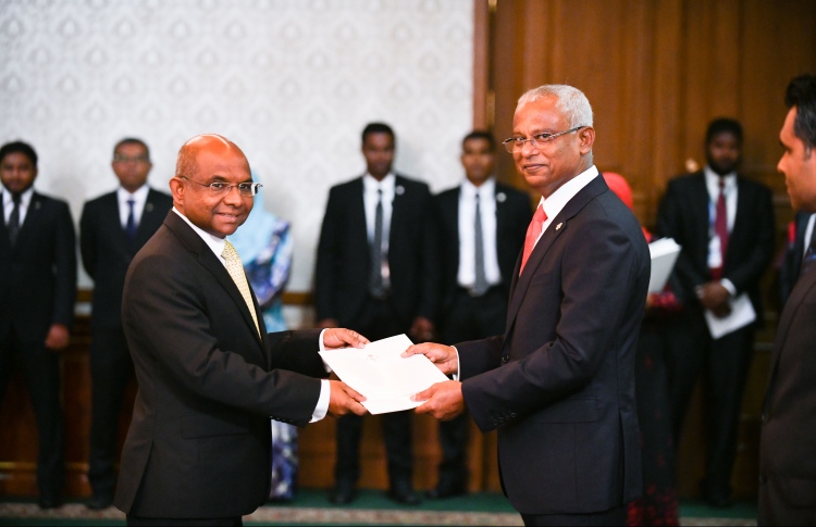 ކޮމަންވެލްތަށް ވަނުމަށް ހަފުތާއެއްގެ ތެރޭގައި ހުށަހަޅަނީ