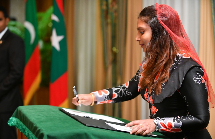 ސްކޫލްތަކުގެ ވެރިންނަށް އިތުރު ބާރުތައް ދެނީ