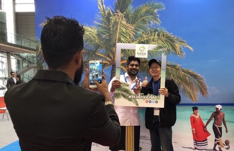 ޗައިނާ އިންޓަނޭޝަނަލް ޓްރެވަލް މާޓްގައި ރާއްޖޭގެ ސްޓޯލް. -- ފޮޓޯ: އެމްއެމްޕީއަރުސީ