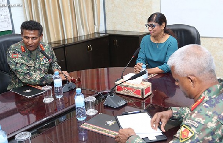 ސިޔާސީބޭނުމަށް ސިފައިންގެ އަގު ވައްޓާލުމަކީ ފިނޑިކަމެއް