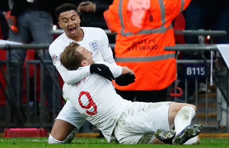 އިންގްލެންޑާއި ސްވިޒަލެންޑް ސެމީ އަށް