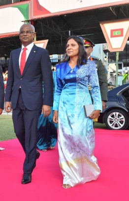 President Ibrahim Mohamed Solih and First Lady Fazna Ahmed arrive at Galolhu Stadium for the Oath Taking Ceremony. PHOTO: MIHAARU