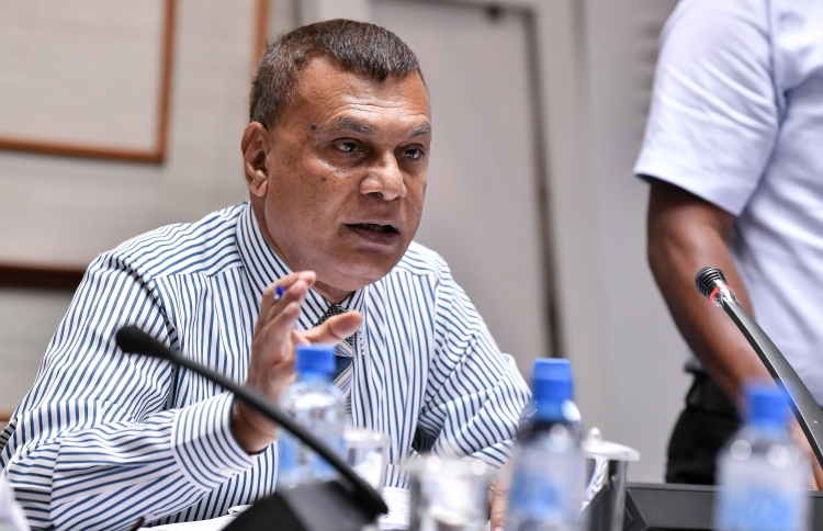 މުއައްސަސާތައް ބޭނުންވާ ބަޖެޓެއް ނުދެވޭނެ: ޝަރީފް