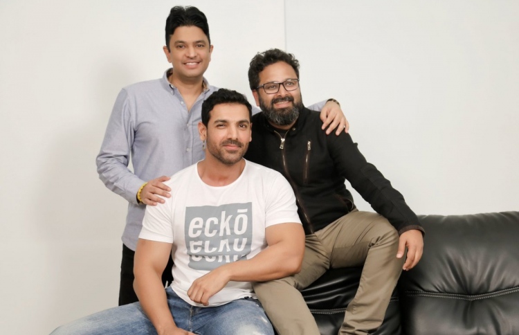 ޖޯން އާއި ނިކިލް އަދި ބުޝަން: ކުރިއަށް އޮތް ދެ އަހަރުގެ ތެރޭގައި ހަ ފިލްމު ގެނެސް ދޭނެ.