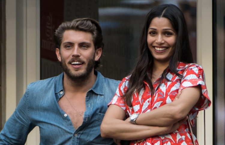 ފްރެއިޑާ އާއި ކޯރީ: ދެ މީހުން ވަރަށް އަވަހަށް ކައިވެނި ކުރާނެ ކަމަށްވޭ.