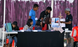 Collective stall between artist Eenas Ahmed and 'Sam's Imolara' during the 5-year anniversary show of 'Fannuge Dharin'. PHOTO: AHMED NISHAATH/MIHAARU