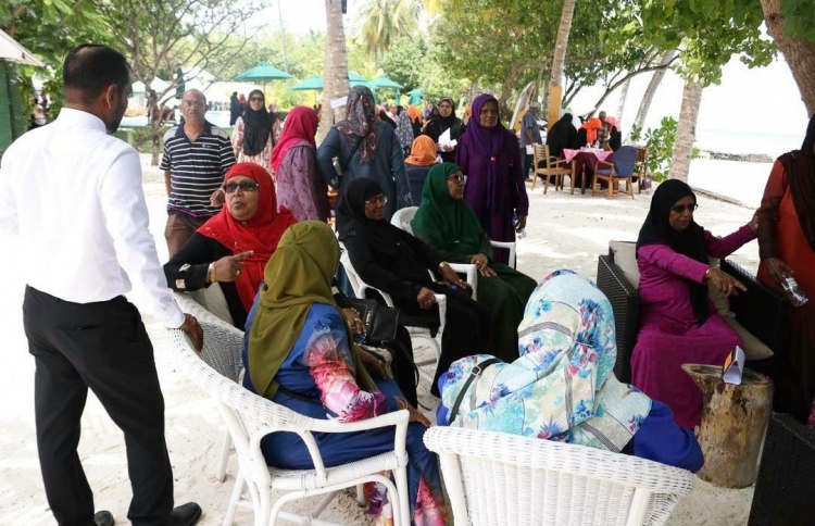 މުސްކުޅިންނަށް އެހީވުމުގައި ޕެންޝަނުން ނަމޫނާ ދައްކަނީ