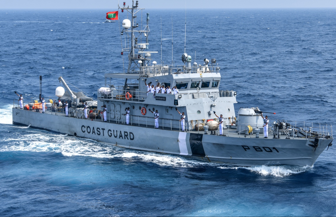 މާލެ: ނޮވެމްބަރު 27، 2018: އިންޑިޔާ އަދި ސްރީލަންކާއާ ގުޅިގެން ރާއްޖޭގައި ހިންގާ "ދޯސްތީ" ގެ ތަމްރީނުތަކުގައި ބައިވެރިވި އެމްއެންޑީއެފް ކޯސްޓް ގާޑް ހުރަވީ.-- ފޮޓޯ: ނިޝާން އަލީ /މިހާރު