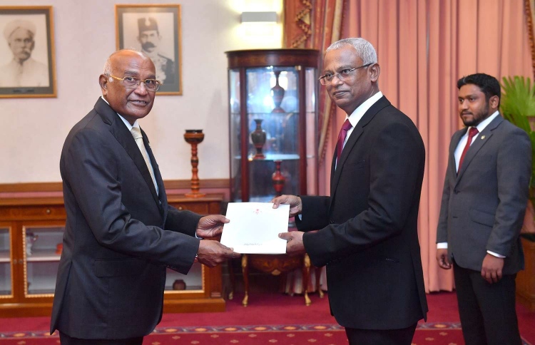 ހެލްތުމިނިސްޓަރު ނަސީމަށް ރުހުން ދީފި