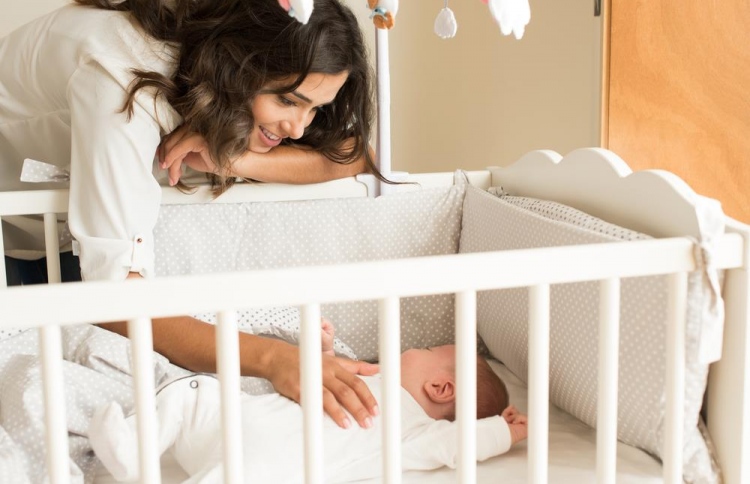 ތިން އަހަރު ވަންދެން ދަރިފުޅު ނިންދަވަންވީ ކްރިބްގައި