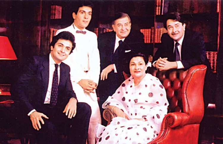 ކަޕޫރު ހާންދާނުގެ ޕާކިސްތާނުގެ ގެ ދާރުލްއާސާރަކަށް