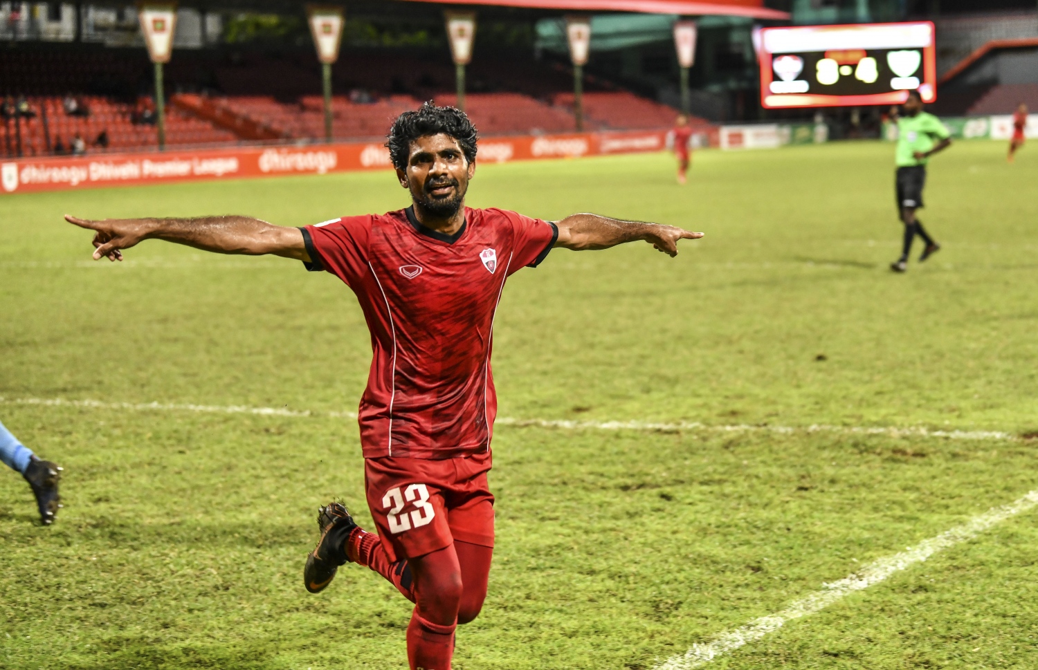 ލަނޑު ޖެހުމަށް ފަހު ޓީސީގެ ސައްޓު އުފާފާޅުކުރަނީ. -- ފޮޓޯ: އަހުމަދު ނިޝާތު/ މިހާރު