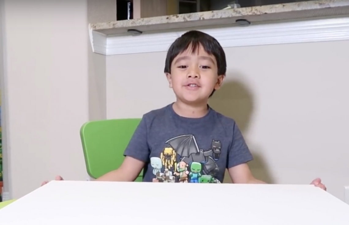 އެންމެ ބޮޑު އާމްދަނީއެއް ހޯދި ވީލޮގާ އަށް 7 އަހަރު