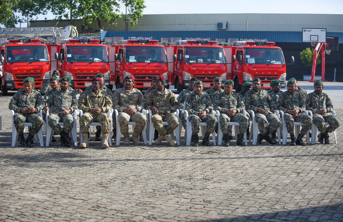 މާލެ: ޑިސެމްބަރު 4، 2018- ޖަޕާން ސަރުކާރުން ރާއްޖެއަށް އަލިފާން ނިއްވާ ސާމާނު ހަދިޔާ ކުރުމަށް ބޭއްވި ރަސްމިއްޔާތުގެ ބައިވެރިވި ބައެއް ސިފައިން.---ފޮޓޯ: އަހުމަދު ނިޝާތު/މިހާރު