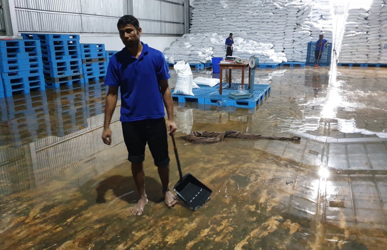 ބުދަދުވަހު ކުރި ބޯ ވިއްސާރައާ ގުޅިގެން އެސްޓީއޯ ކާޑު ގުދަނެއްގައި ފެން ބޮޑުވެފައި